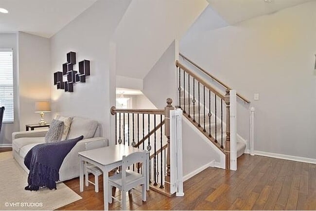 Building Photo - 1641 Dogwood Ln