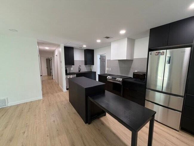 Photo - Colonial Town 2 bedroom Duplex House