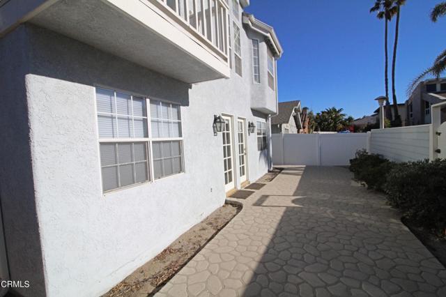 Building Photo - 5028 Dolphin Way