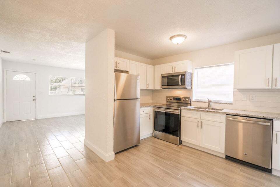 Foto principal - 700 NW 2nd Way