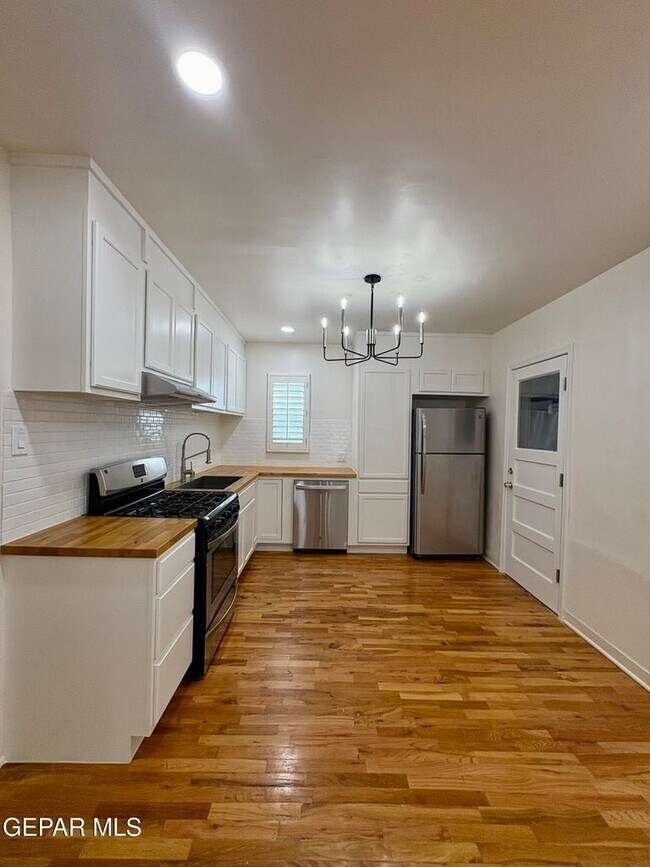 Foto del edificio - 4628 Clifton Ave