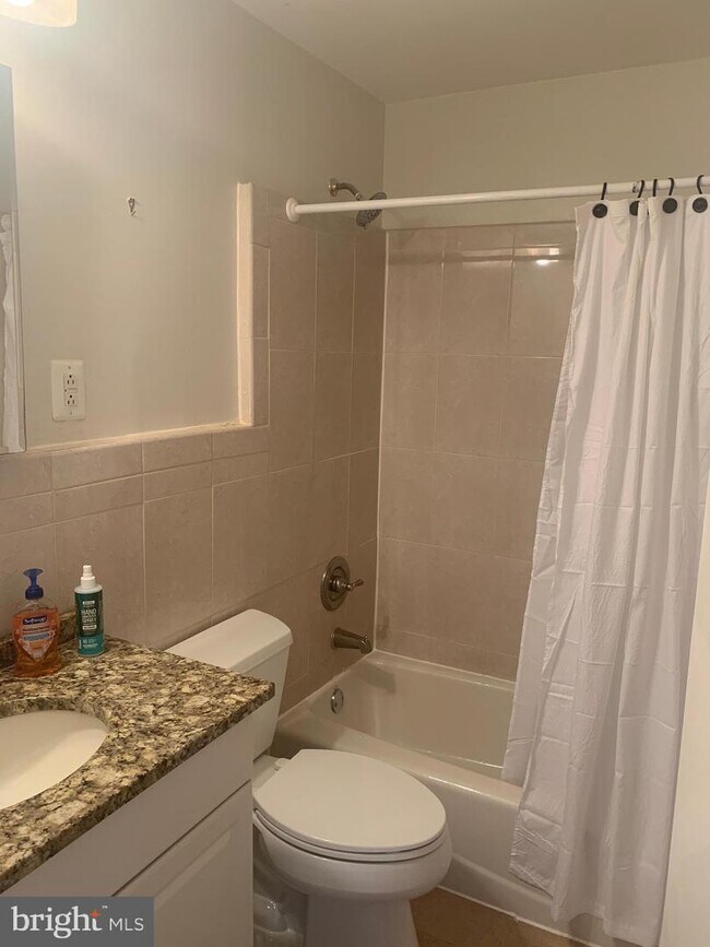 Foto del edificio - 250 S 13th St