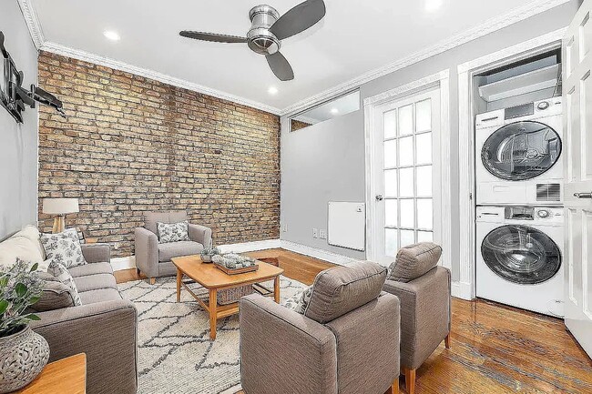 Building Photo - 230 E 32nd St