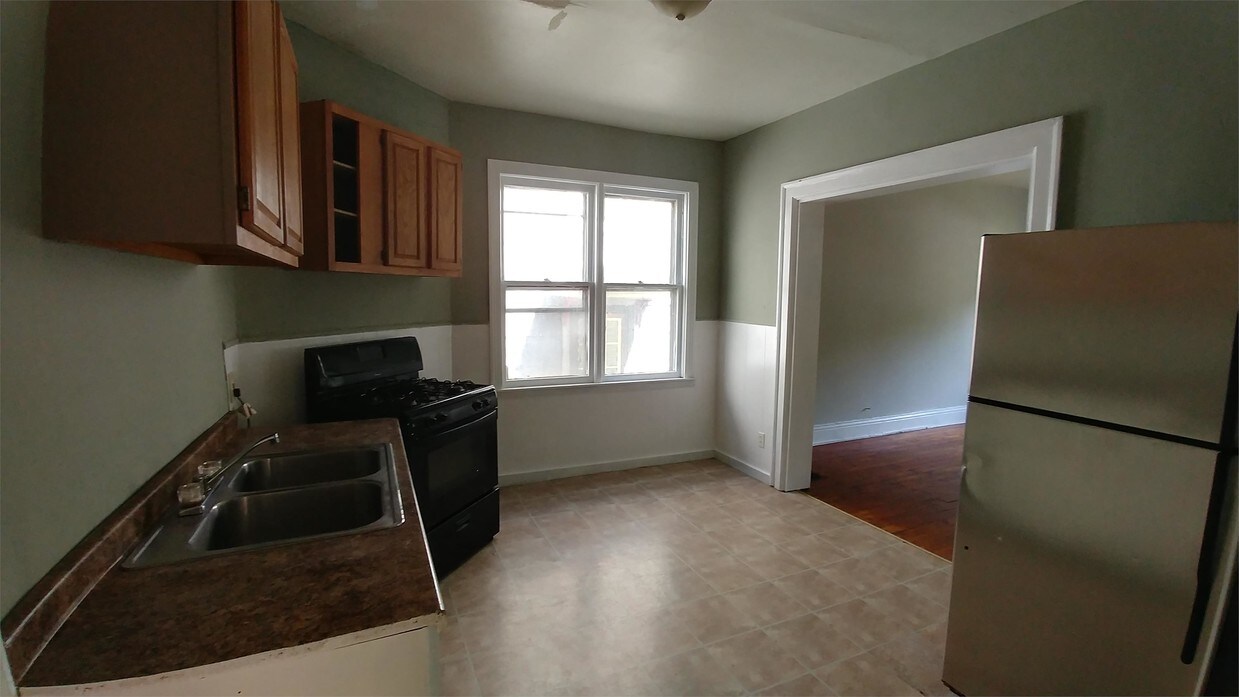 Primary Photo - 108 Greenwood Pl