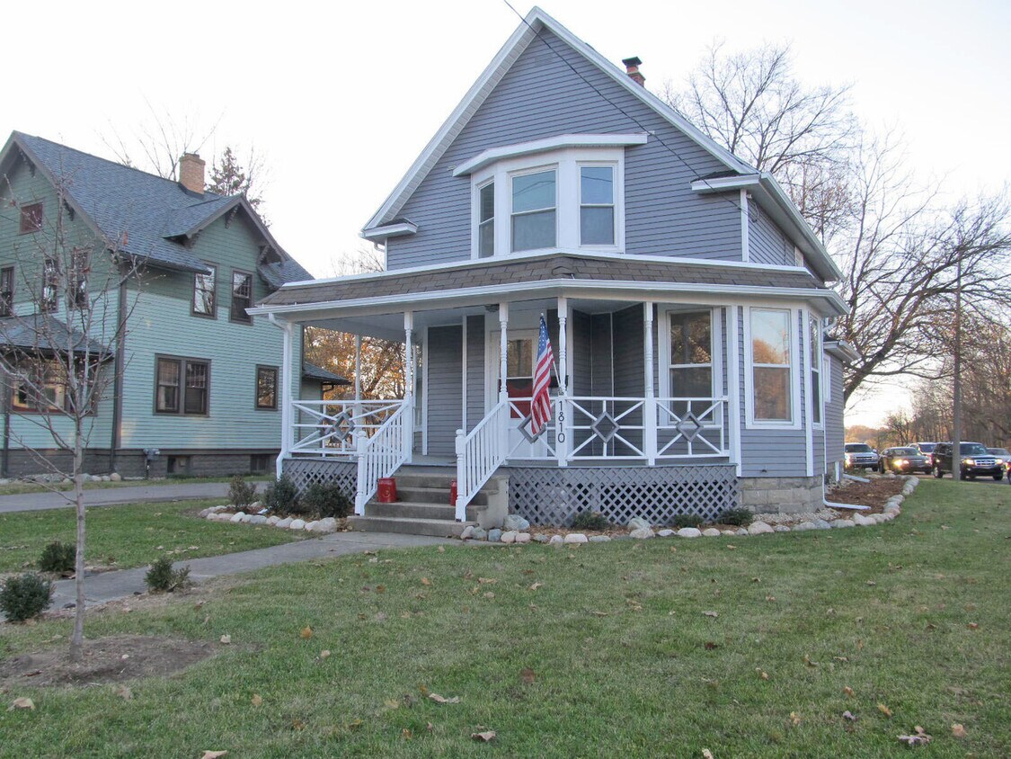Foto principal - Historic 2 Story Close to Downtown and Campus