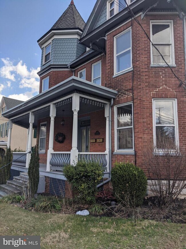 306 W King St Unit 2, Shippensburg, PA 17257 Apartment for Rent in