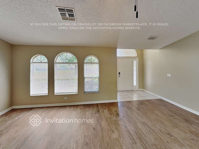 Foto del edificio - 2211 Lake Pointe Cir