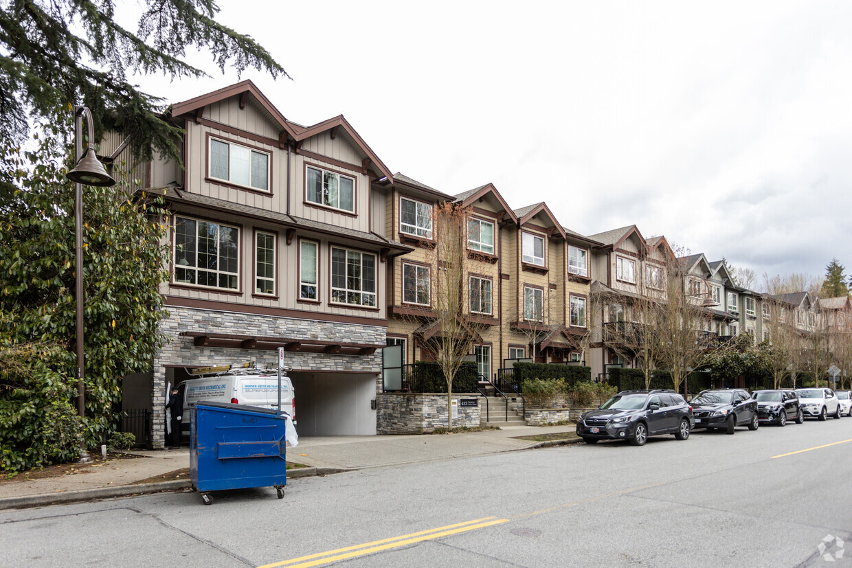 Building Photo - 433 Seymour River Pl