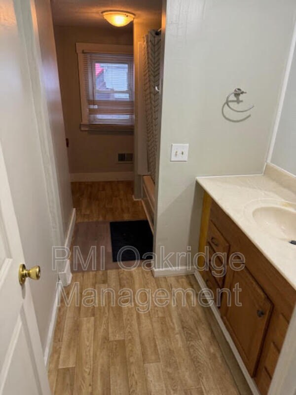 Foto del edificio - 229 1/2 S Wayne St