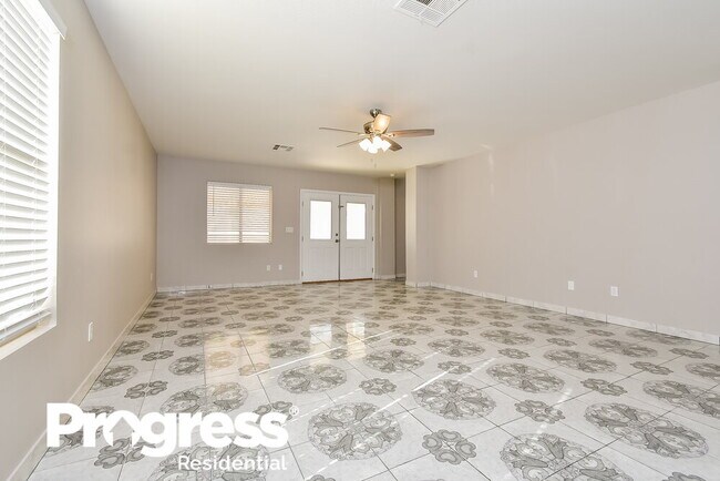 Building Photo - 1009 Cedar Pines St