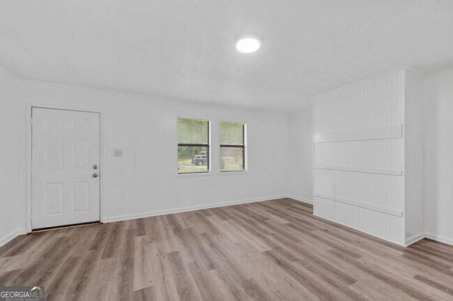 Foto del edificio - 200 Tanglewood Dr
