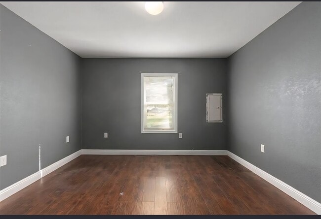 Foto del edificio - 3106 E Trapnell Rd