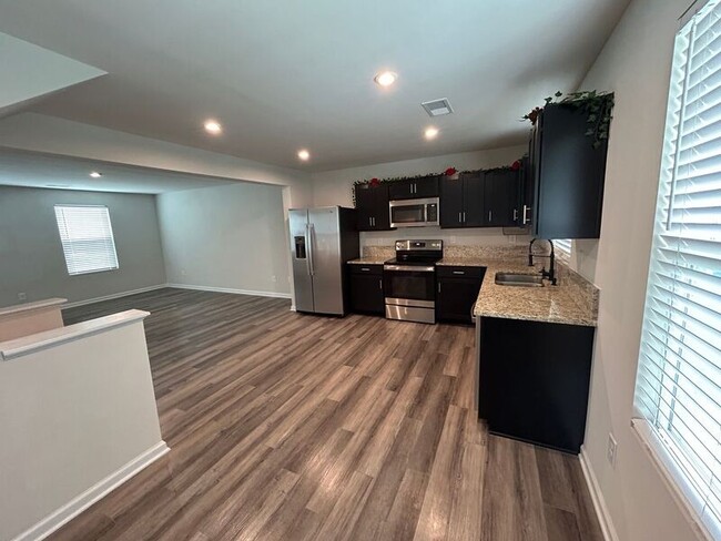 Building Photo - 6109 Cutwater Cir