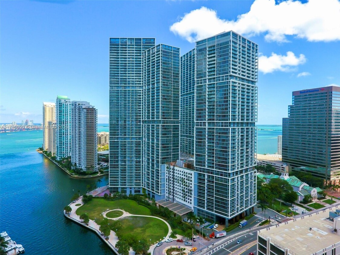 Foto principal - 495 Brickell Ave