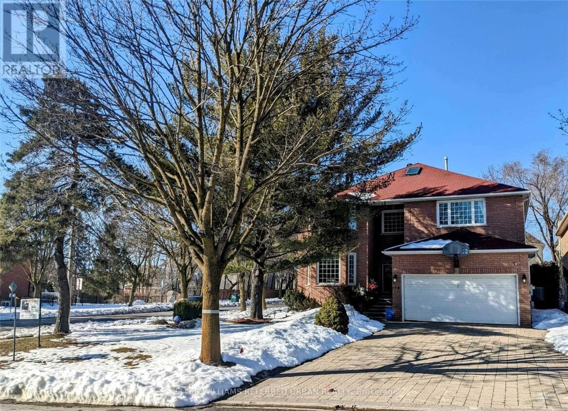 Photo principale - 132 Old Surrey Ln