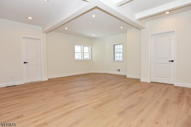 Building Photo - 383 Lafayette Ave