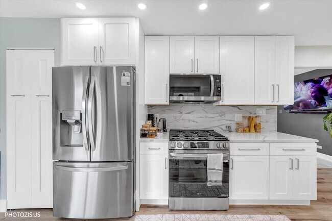 Foto del edificio - 1111 Plum Grove Cir