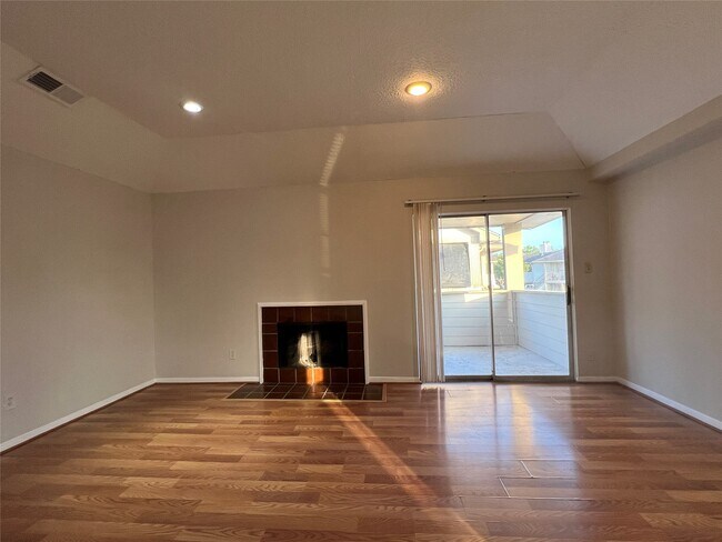 Foto del edificio - 11507 Meadow Ln