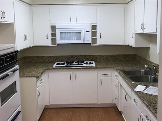 Foto del edificio - 4439 Ocean View Blvd