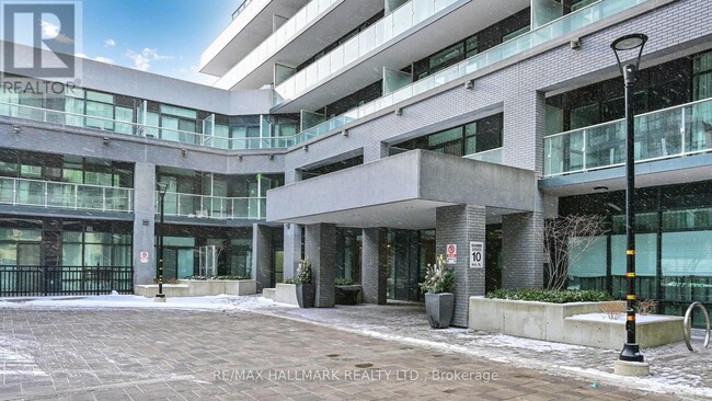 Photo du bâtiment - 621-621 Sheppard Ave E