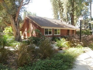 Building Photo - 7131 Farralone Ave