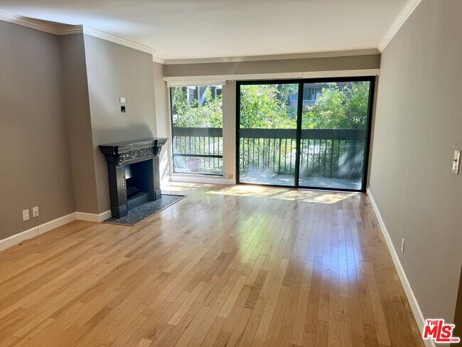 Foto del edificio - 950 Kings Rd