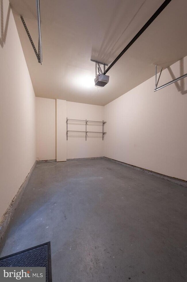 Building Photo - 107D Burck St