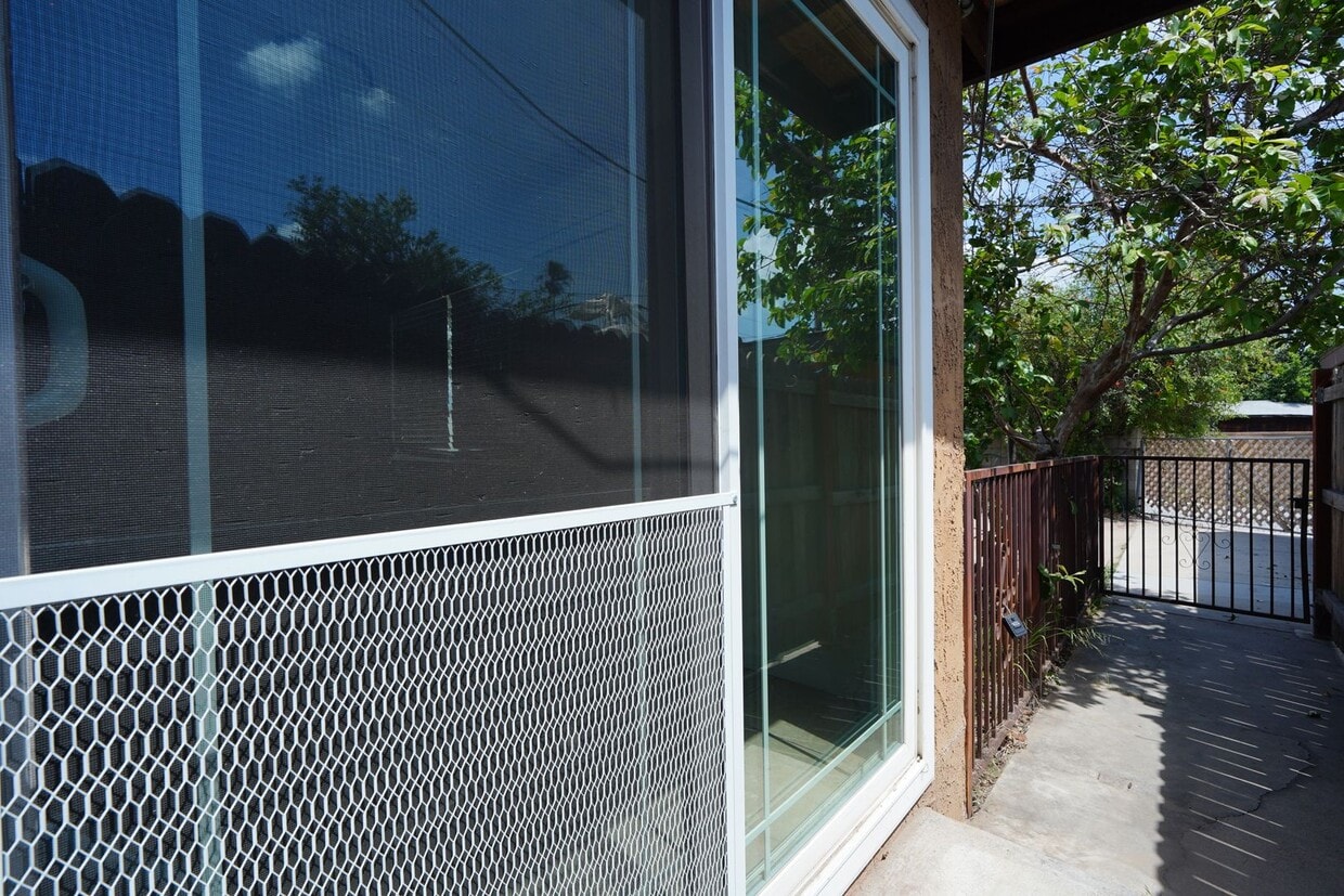 Photo - 1405 North Riverside Avenue