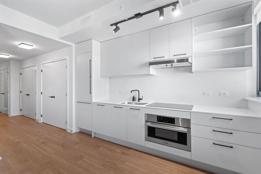 Foto principal - 1625 Eckington Pl NE