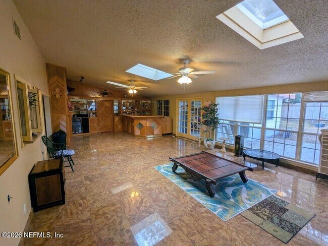 Foto del edificio - 4442 River Trail Rd