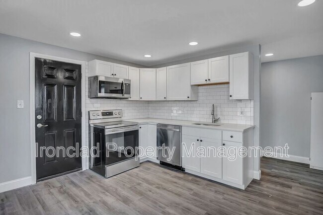 Building Photo - 240 Springdale Ave