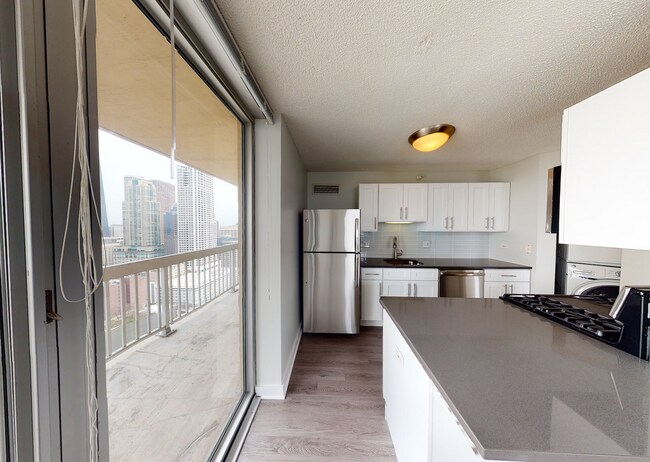 Foto del edificio - 664 N State St