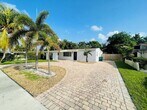 Foto principal - 5537 SW 6th St