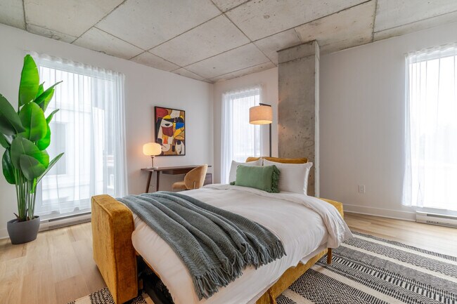 Photo du bâtiment - 450 Rue Saint-François-Xavier-SI ID1602105P