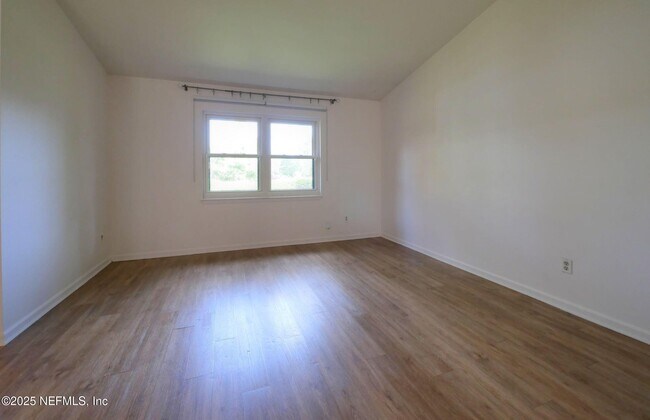 Foto del edificio - 231 Otterwood Ct