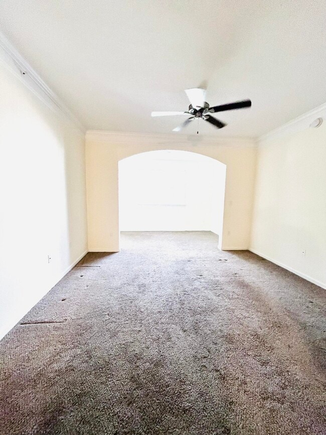 Building Photo - 9905 Baywinds Blvd