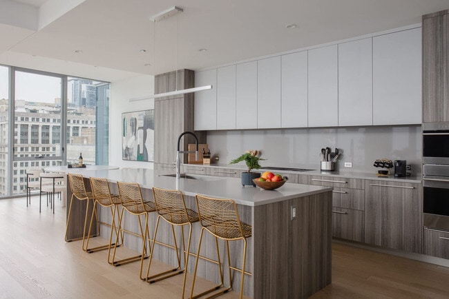 Building Photo - 60 E Randolph St