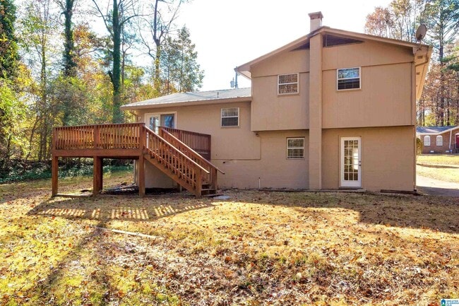 Foto del edificio - 3001 Sartain Dr