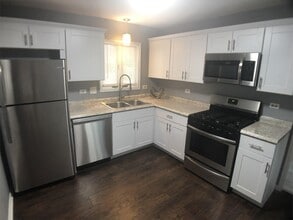 Building Photo - 258 Miami St