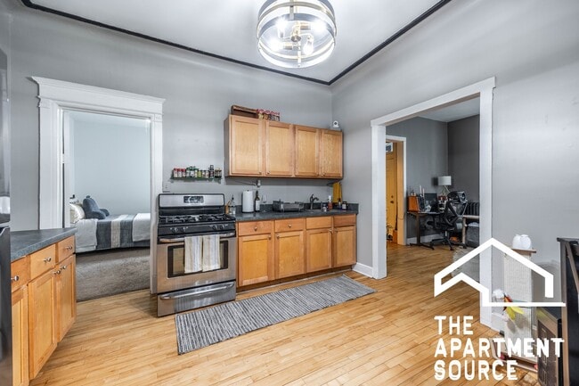 Building Photo - 3109 W Augusta Blvd