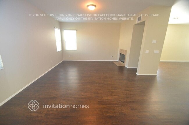 Building Photo - 12887 Oakdale St