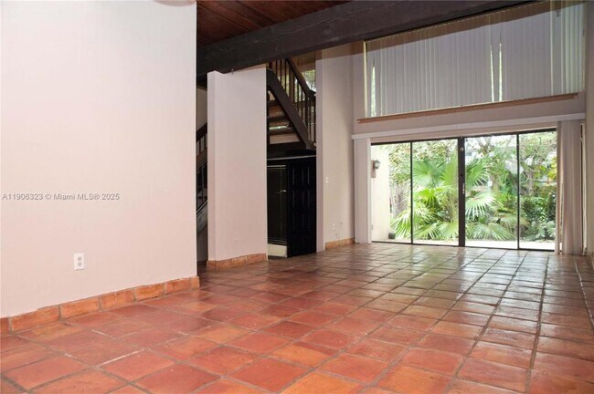 Building Photo - 19216 NE 25th Ave