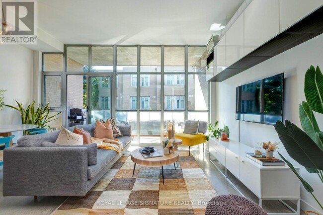 Photo du bâtiment - 52 Sumach St