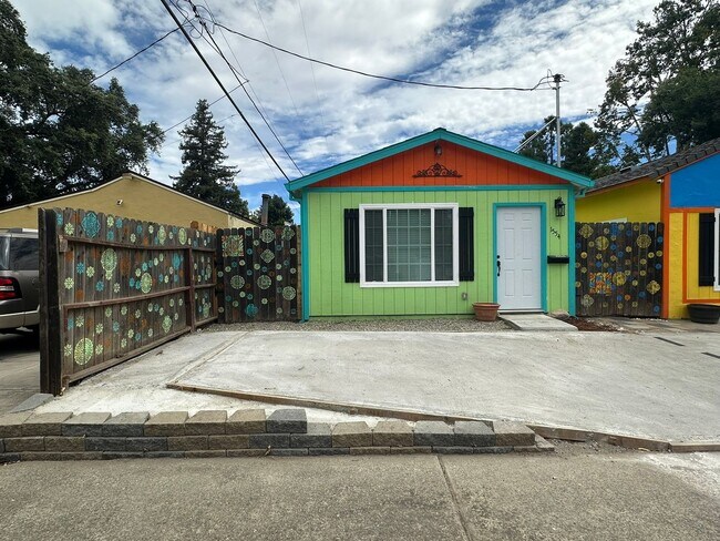 Building Photo - SAC T 1544