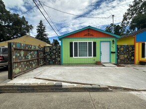 Building Photo - 1544 Maryland Ave