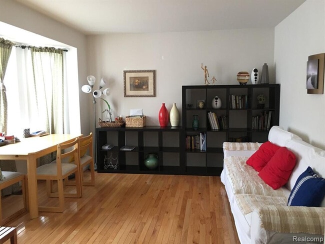 Building Photo - 156 Arthur Ave