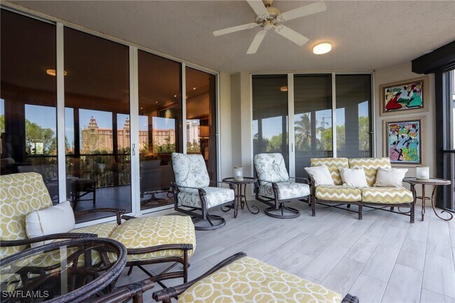 Building Photo - 8787 Bay Colony Dr