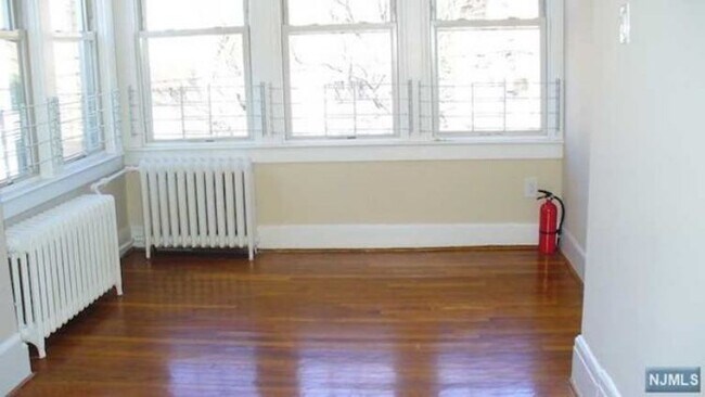 Foto del edificio - 282 Knox Ave