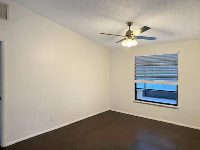 Foto del edificio - 5203 Michael Ave