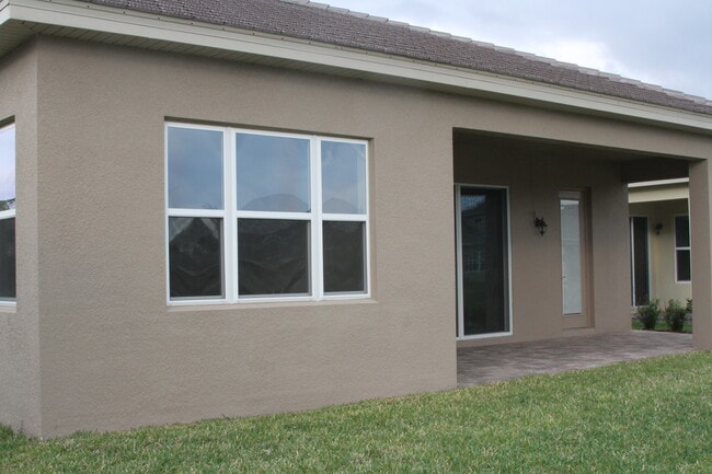 Foto del edificio - 30268 Southernwood Ct